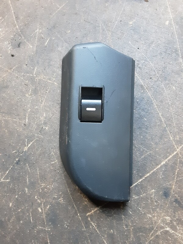 RANGE ROVER L322 OSR WINDOW SWITCH YUF000072