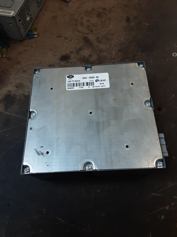 LAND ROVER RANGE ROVER HYBRID TV TUNER MODULE UH42 19C063 BC
