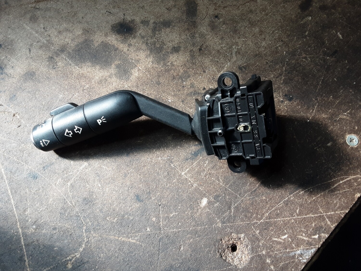 RANGE ROVER L322 INDICATOR CONTROL STALK 69017750