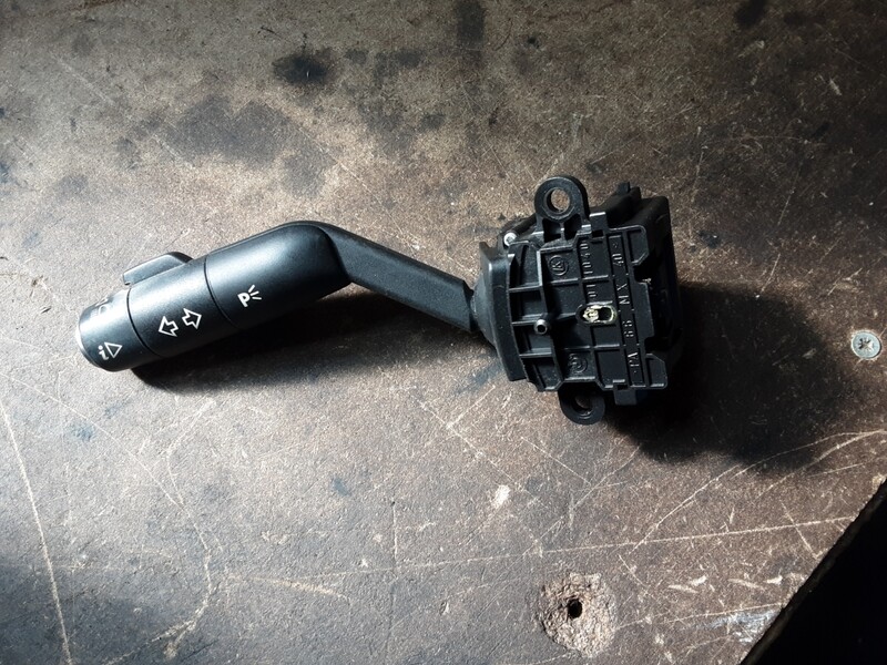 RANGE ROVER L322 INDICATOR CONTROL STALK 69017750