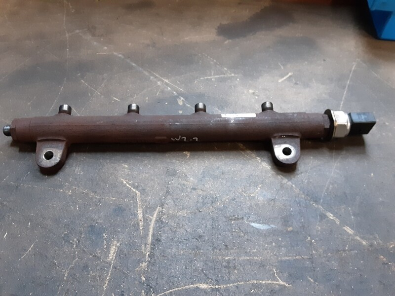 RANGE ROVER SPORT L322 TDV8 3.6 FUEL RAIL 6H4Q 9D280 BB
