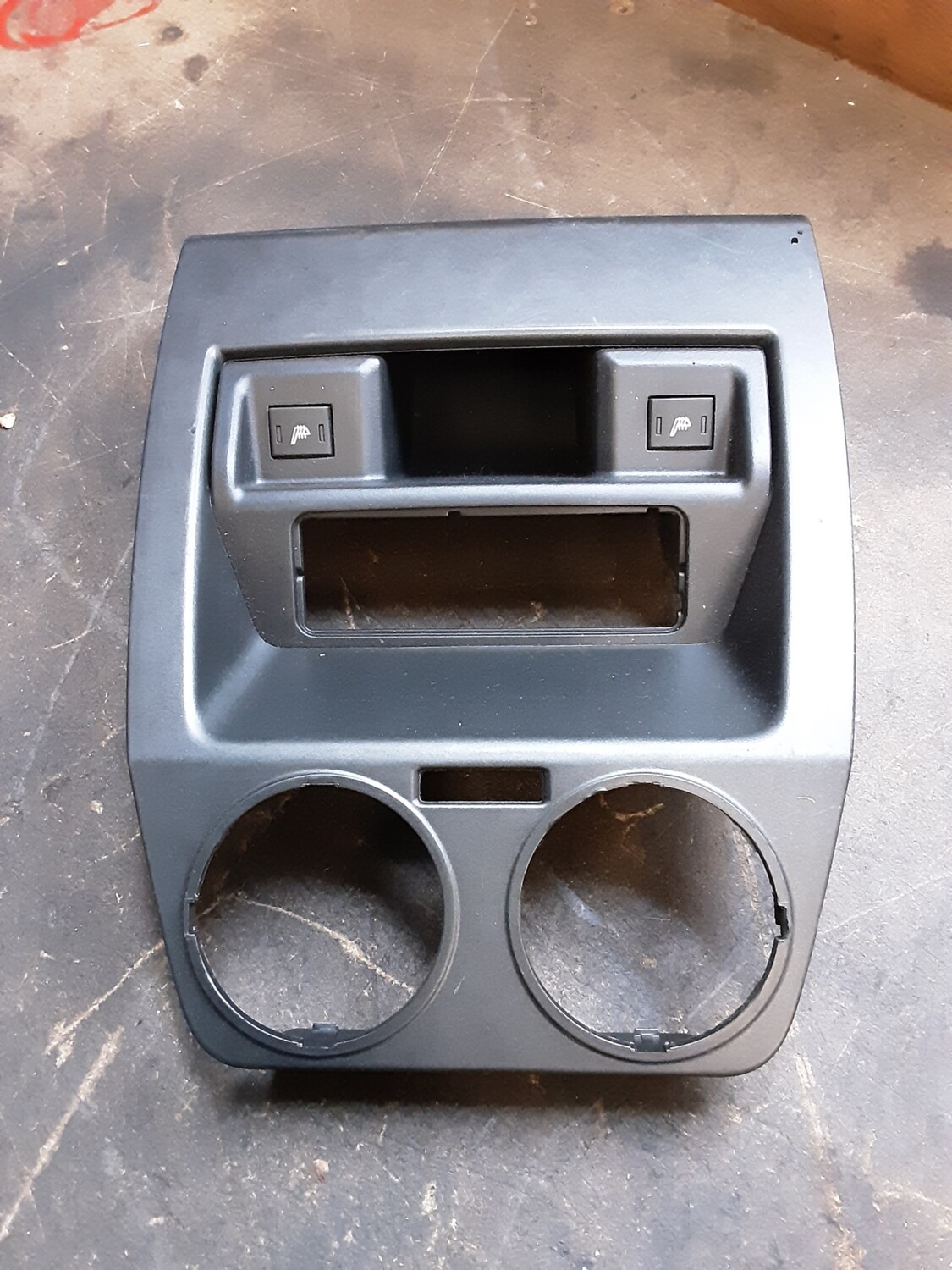 RANGE ROVER SPORT CENTRE CONSOLE REAR HEATED SEATS SWITCH TRIM FHM500060PVJ