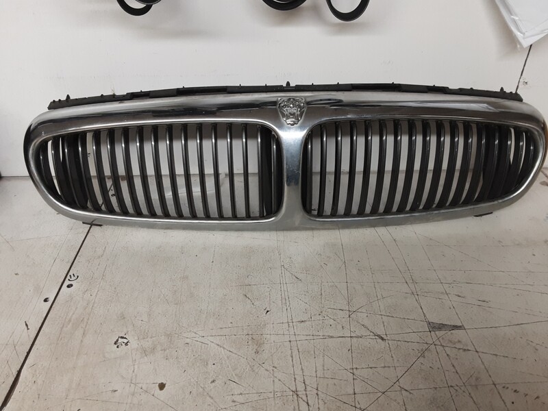 JAGUAR X TYPE FRONT GRILLE CHROME & BLACK