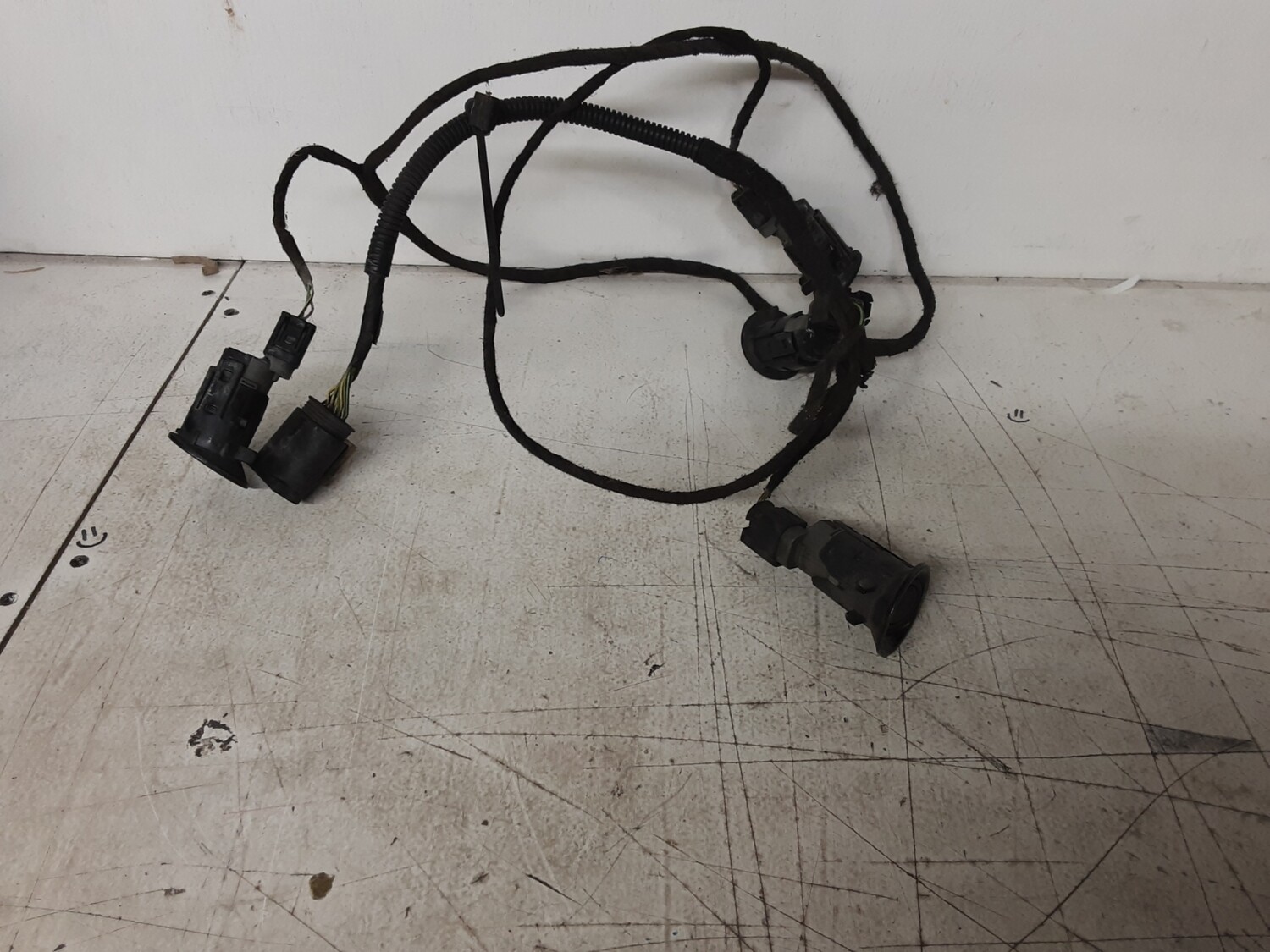 RANGE ROVER L322 2008 REAR BUMPER PARKING SENSOR WIRING LOOM WITH SENSOR YMD001992