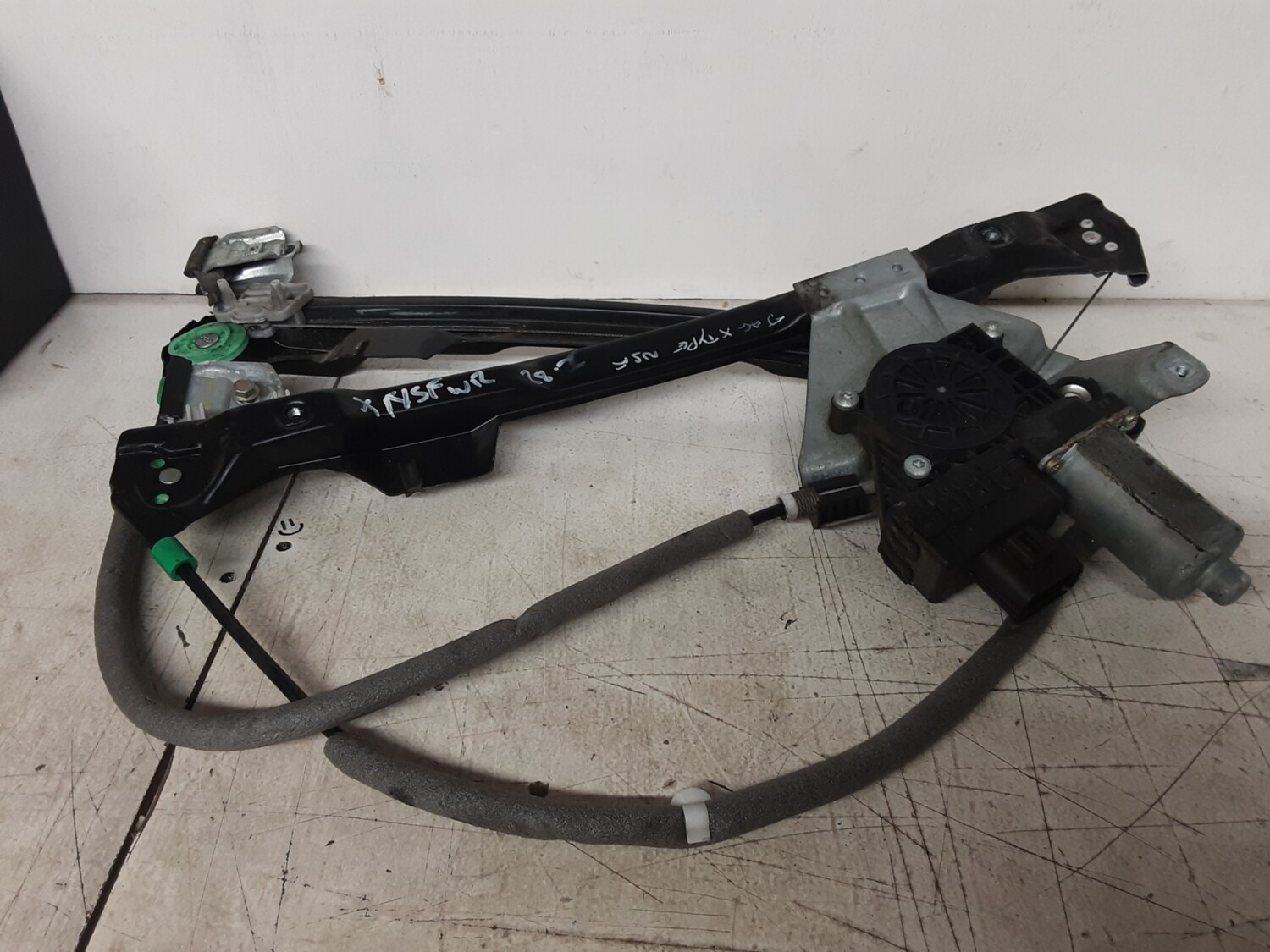 JAGUAR X TYPE NSF FRONT LEFT PASSENGER SIDE WINDOW REGULATOR 991132XXX