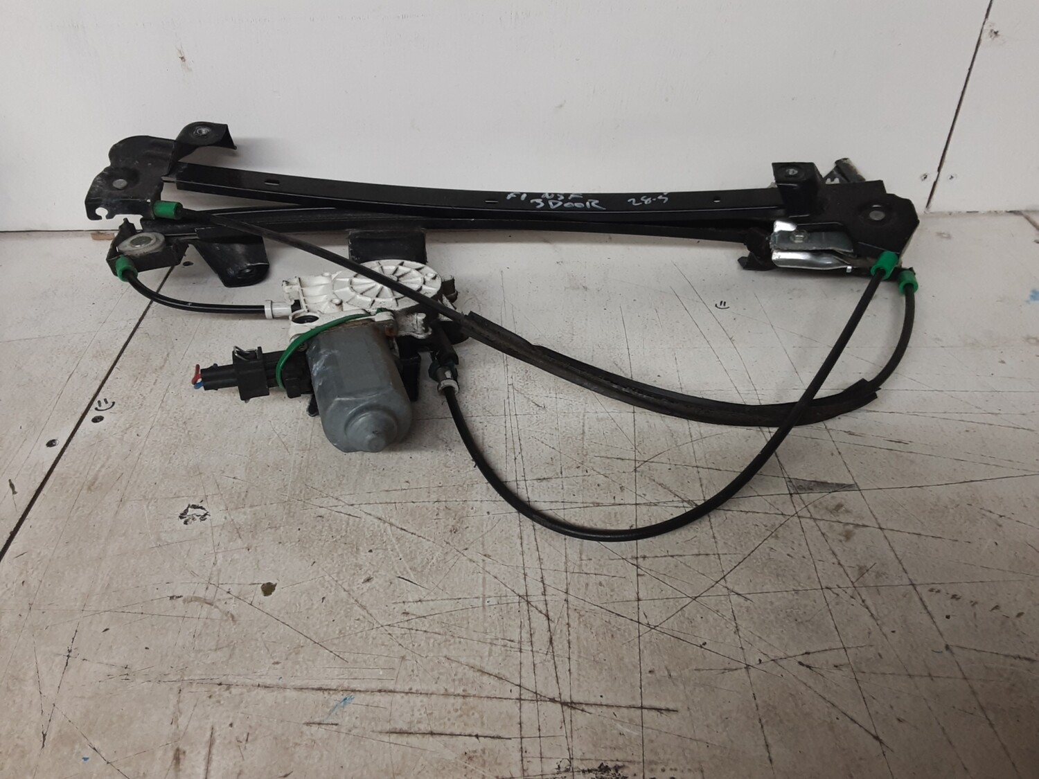 LAND ROVER FREELANDER 1 3 DOOR NSF WINDOW REGULATOR