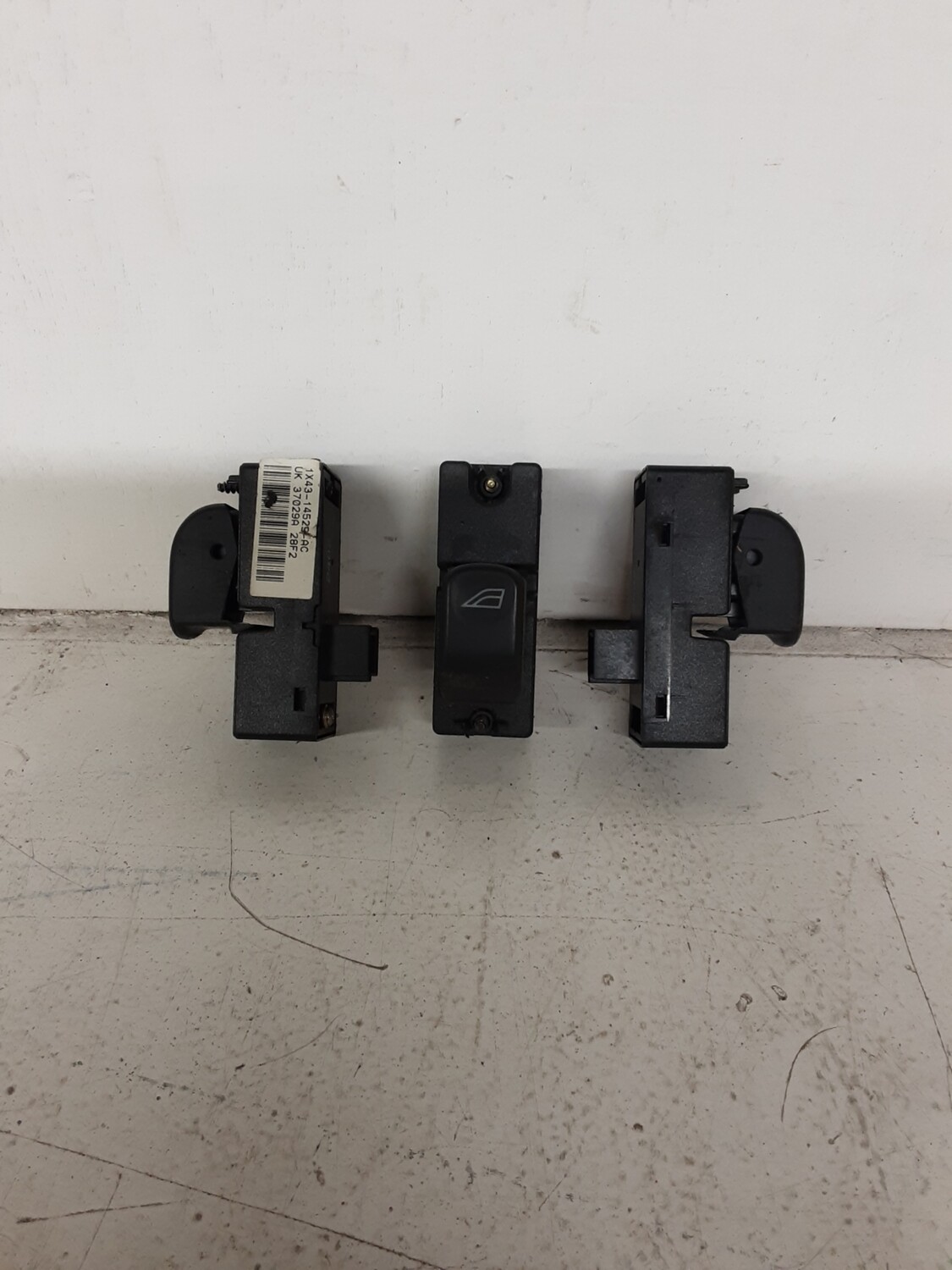JAGUAR X TYPE ELECTRIC WINDOW SWITCH 1X43 14529 AC