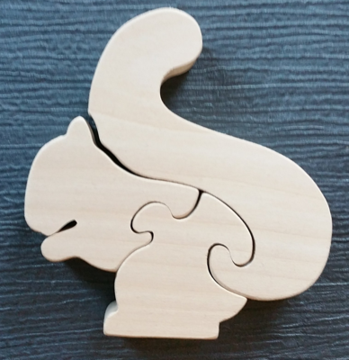 Puzzle écureuil en bois brut