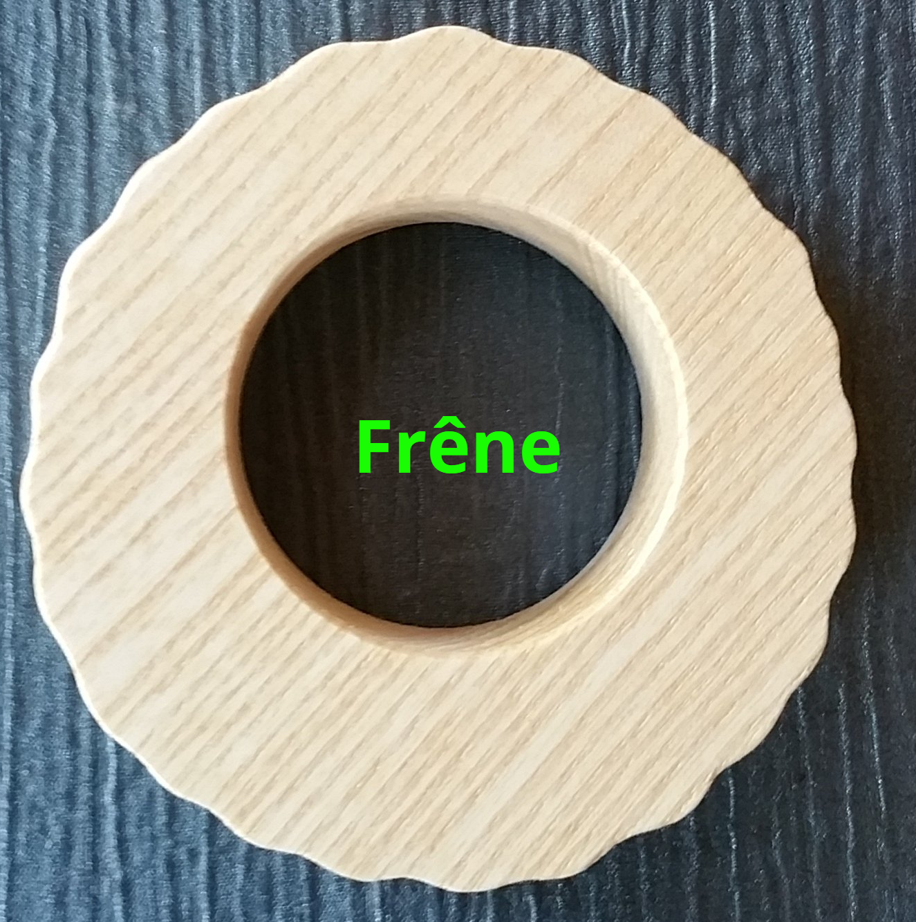 Rond de serviette simple en bois