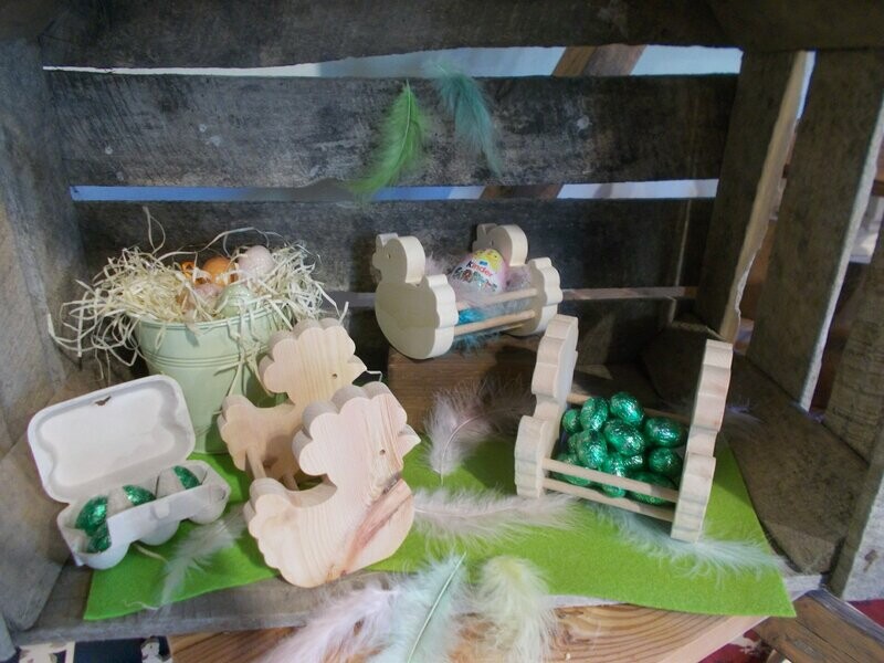 Petit Panier de Pâques en bois