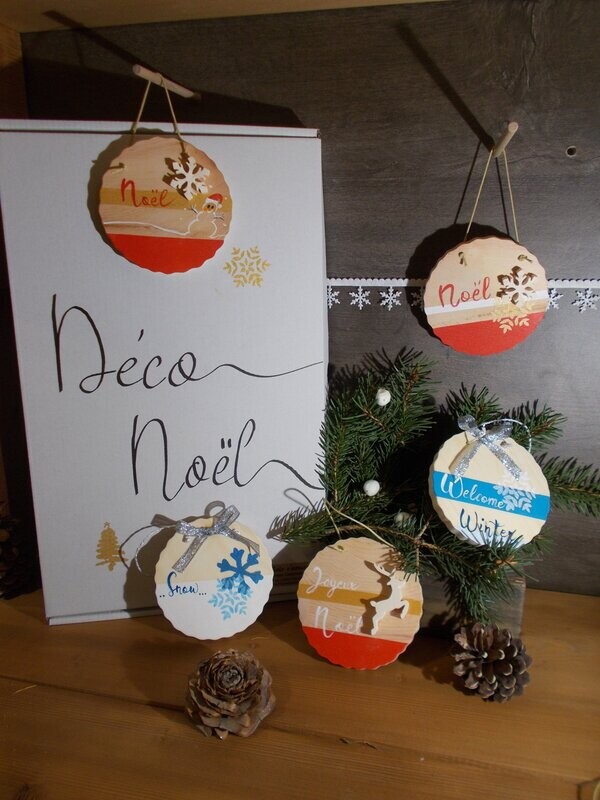 Décoration de Noel - Boules en bois - Modèle Rouge et Or