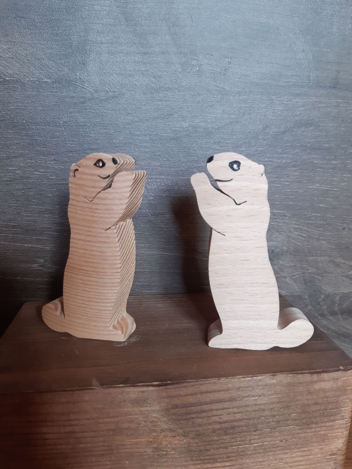 Figurine artisanale en bois - Marmotte des montagnes - Pièce décorative naturelle et authentique Figurine artisanale en bois - Marmotte des montagnes - Pièce décorative naturelle et authentique