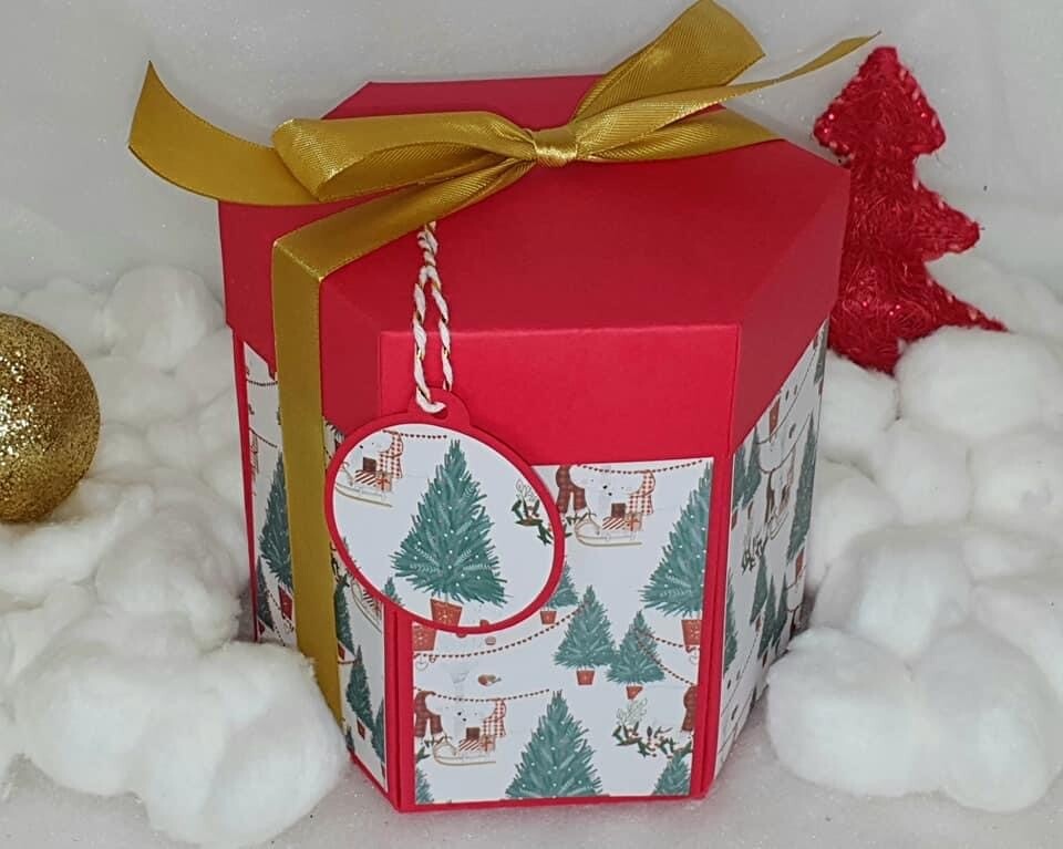 Festive Snap-Bar Explosion Gift Box