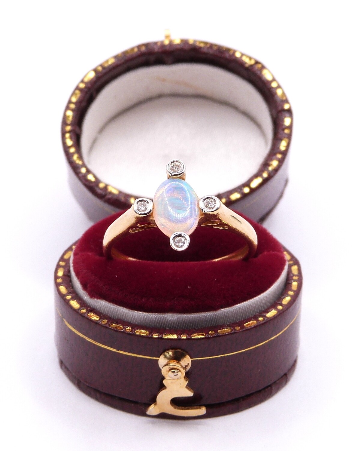 18ct Yellow Gold Diamond & Opal (Pre Owned)