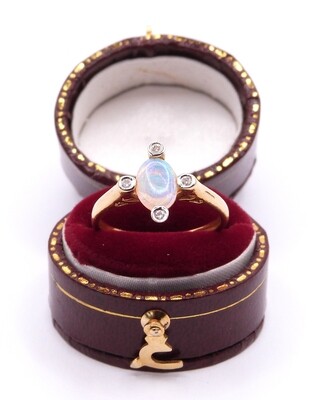 18ct Yellow Gold Diamond & Opal (Pre Owned)