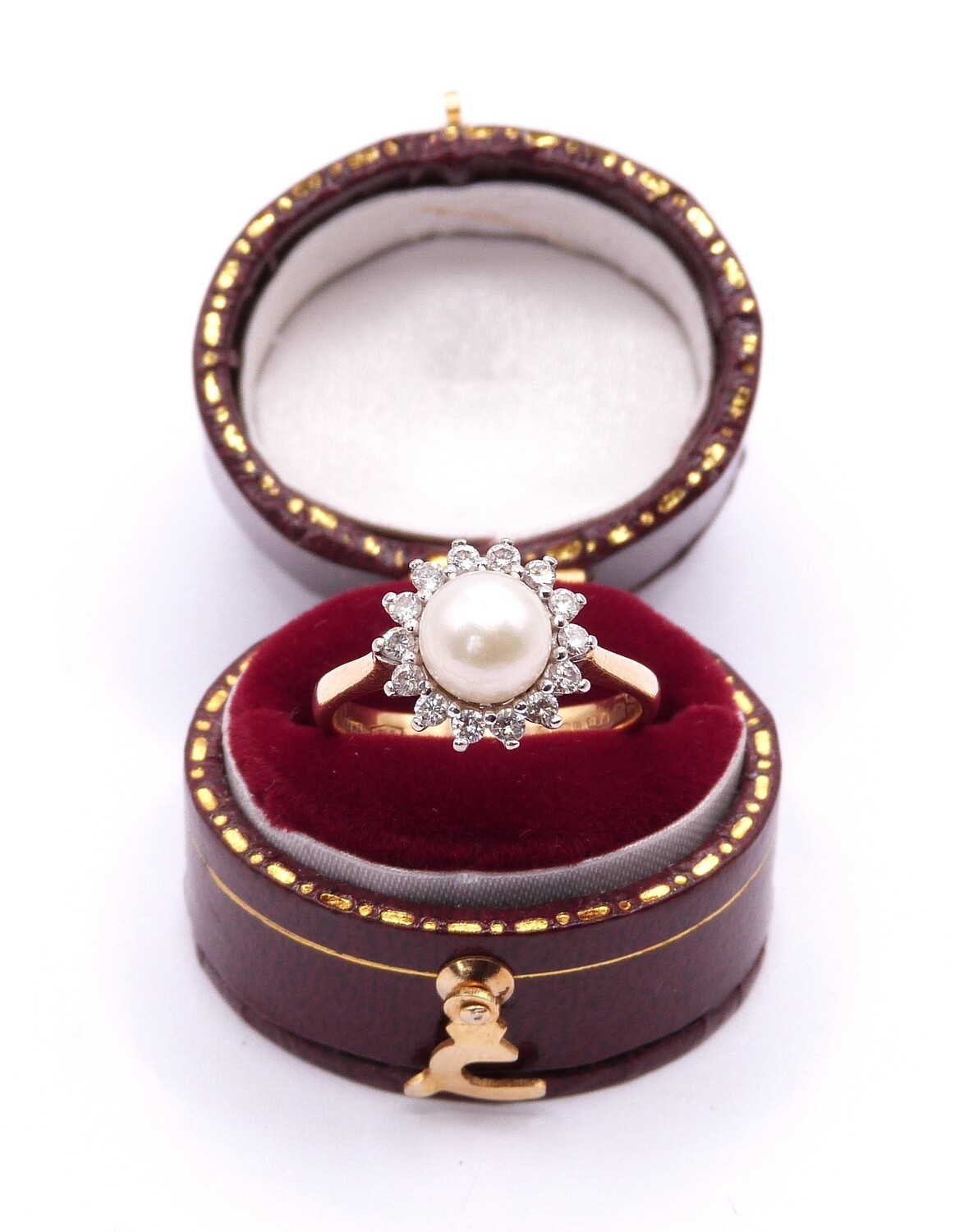 18ct Yellow Gold Diamond & Pearl Cluster Ring (Pre Owned)