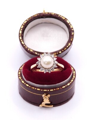 18ct Yellow Gold Diamond & Pearl Cluster Ring (Pre Owned)