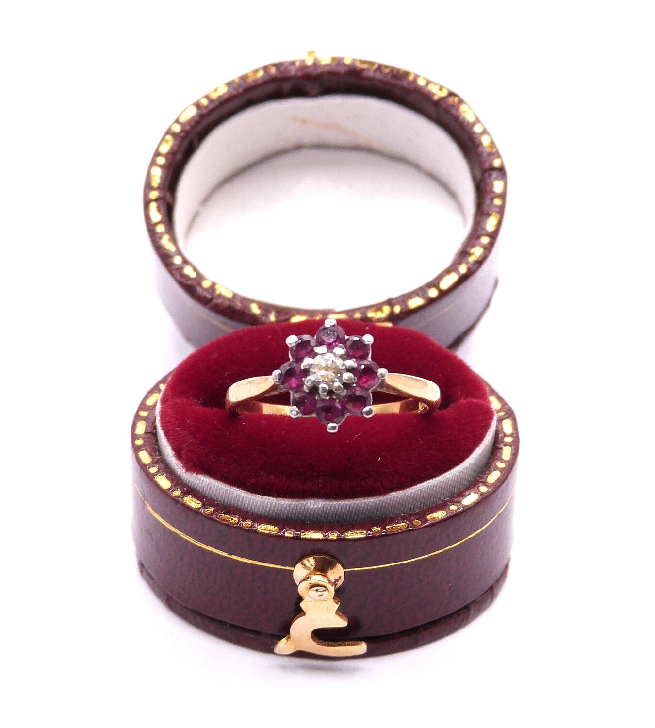 18ct Yellow Gold & Platinum Diamond & Ruby Cluster Ring (Pre Owned)