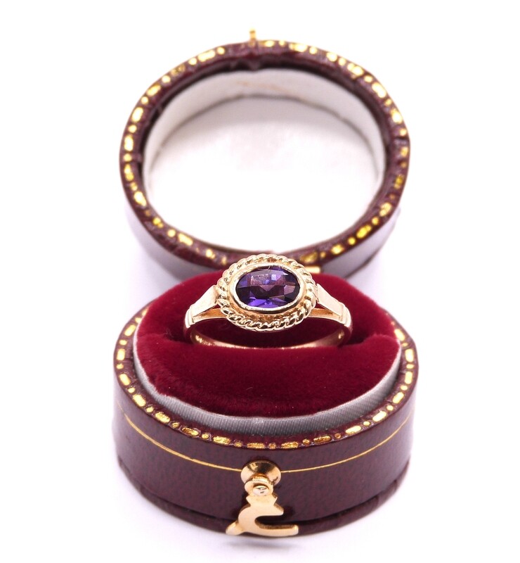 9ct Yellow Gold Rope Twist Amethyst Ring (Pre Owned)