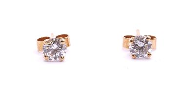 18ct Yellow Gold Brilliant Cut Diamond 0.70ct (Total Weight)  Stud Earrings (Pre Owned).