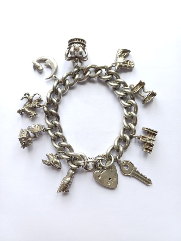 Vintage Solid Sterling Silver Charm Bracelet with Charms 1970's (Pre Owned)