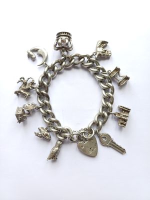 Vintage Solid Sterling Silver Charm Bracelet with Charms 1970's (Pre Owned)