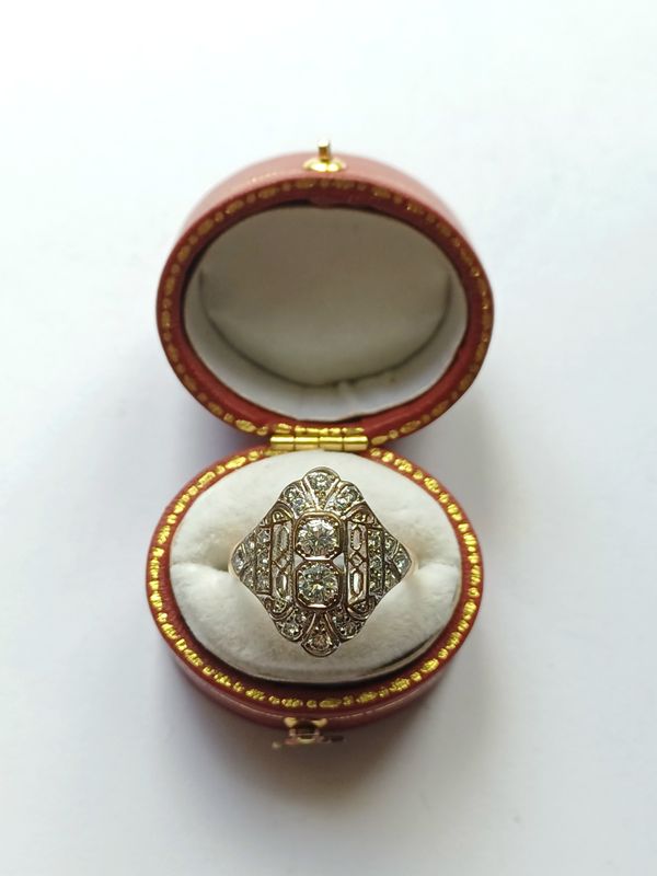 18CT Yellow Gold and Platinum Old Cut Diamond Shield Ring (Pre Owned)