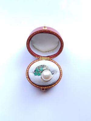 18CT White Gold Pearl, Emerald & Diamond Dress Ring (Pre Owned)