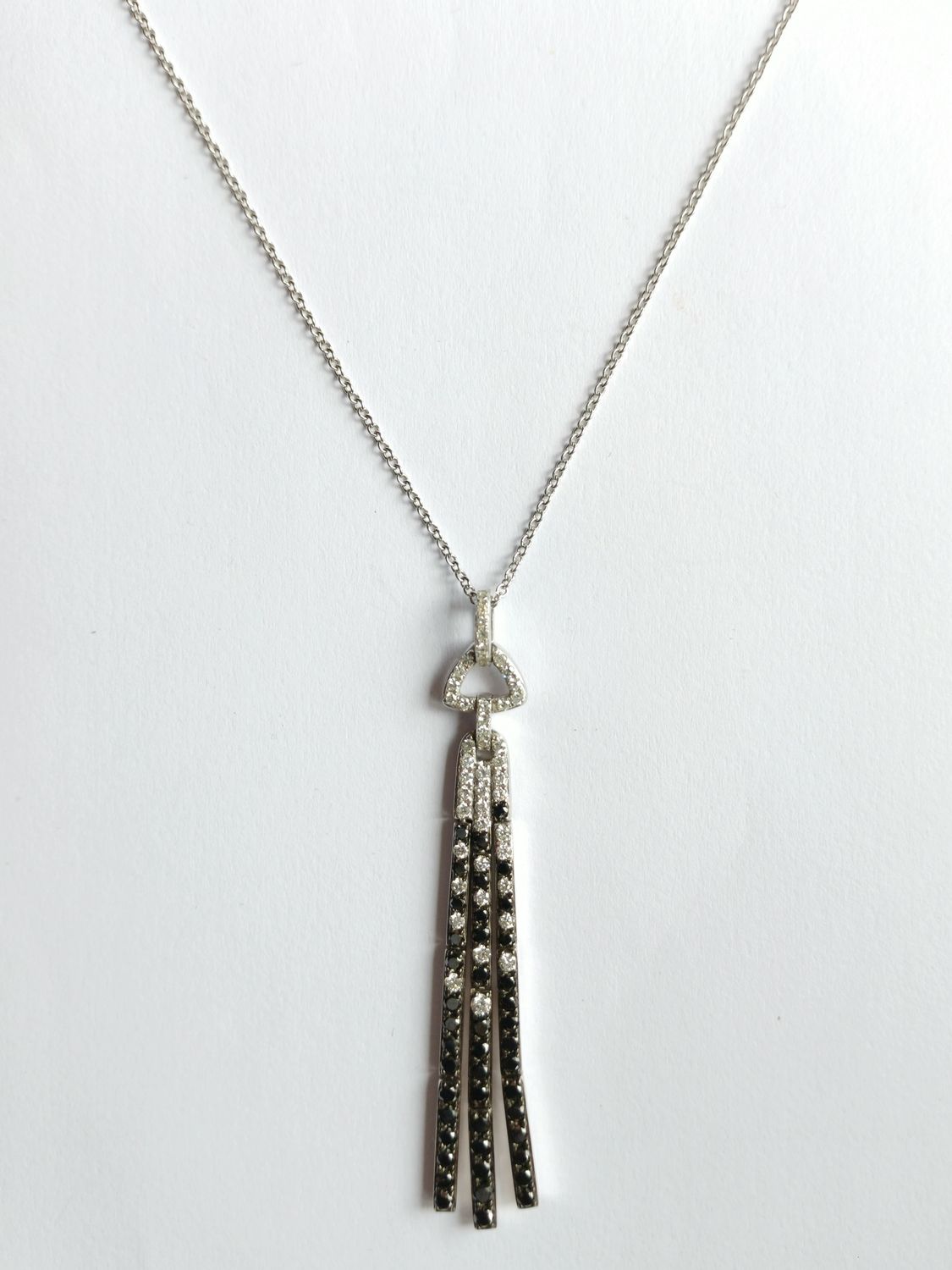 14CT White Gold Contemporary Black Diamond Drop Necklace (Pre Owned) 14CT White Gold Contemporary Black Diamond Drop Necklace (Pre Owned)