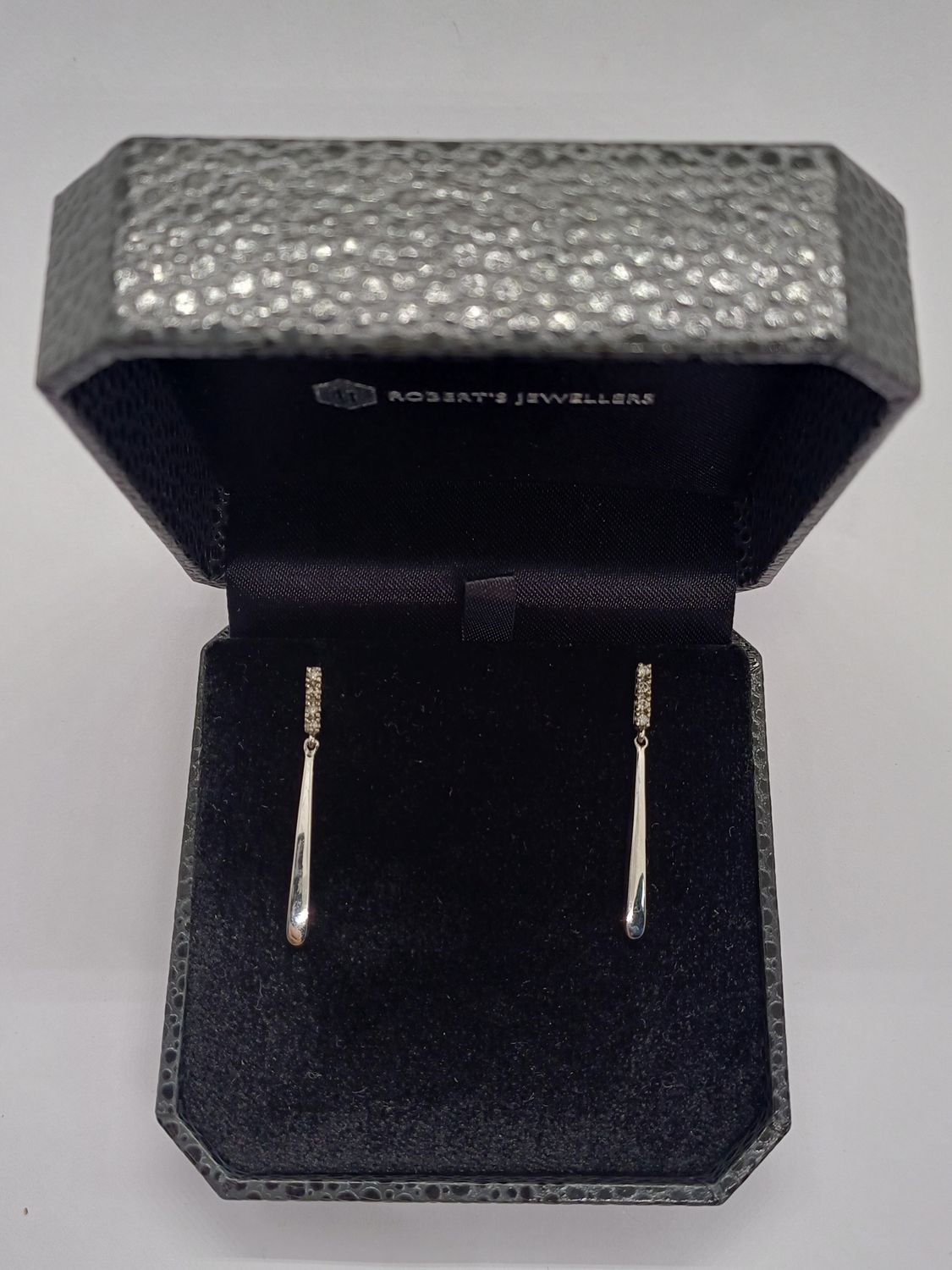 9ct White Gold Diamond Drop Earrings  (Pre Owned)