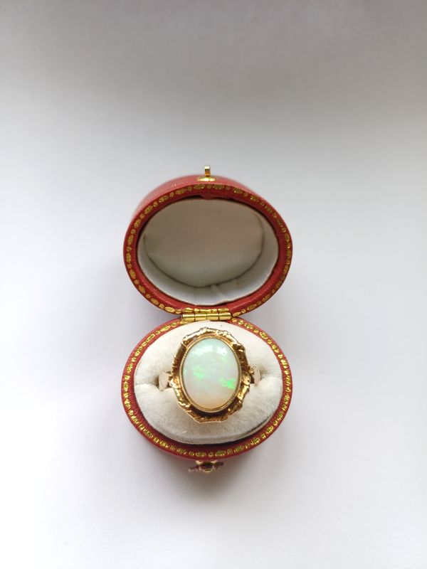 9ct Yellow Gold Antique Opal Statement Ring Victorian Style (Pre Owned)