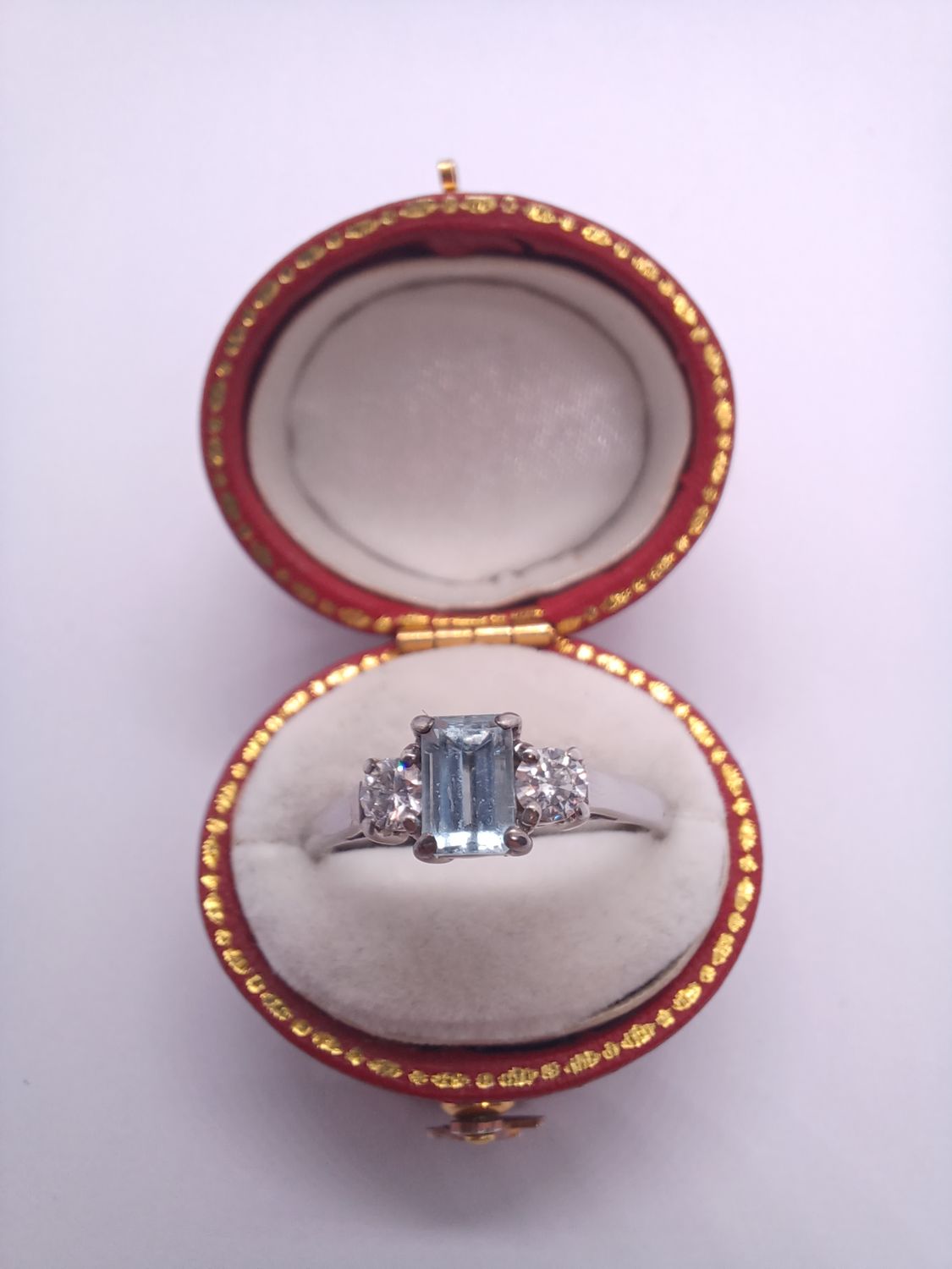 18ct White Gold Aquamarine and Diamond 3 Stone Ring (Pre Owned)