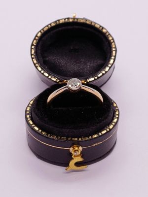 18ct White Gold and Platinum Art Deco Solitare Ring (Pre Owned)