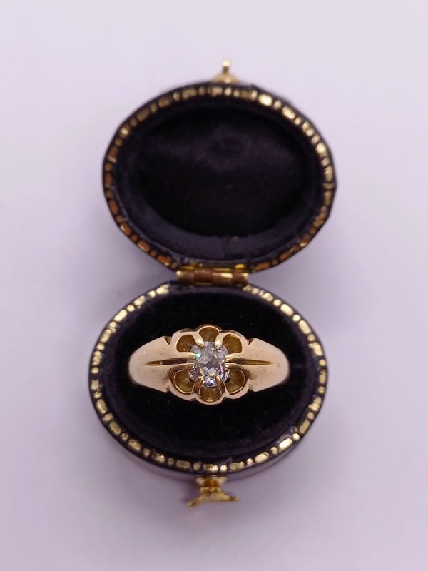 18ct Yellow Gold Gents Gypsy Style  Diamond Ring (Pre Owned)