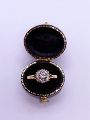 18ct Yellow Gold Antique Diamond Cluster Ring (Pre Owned)