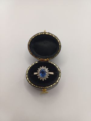 9ct Yellow Gold Tanzanite & Diamond Cluster Ring (Pre closed) 9ct Yellow Gold Tanzanite & Diamond Cluster Ring (Pre closed)