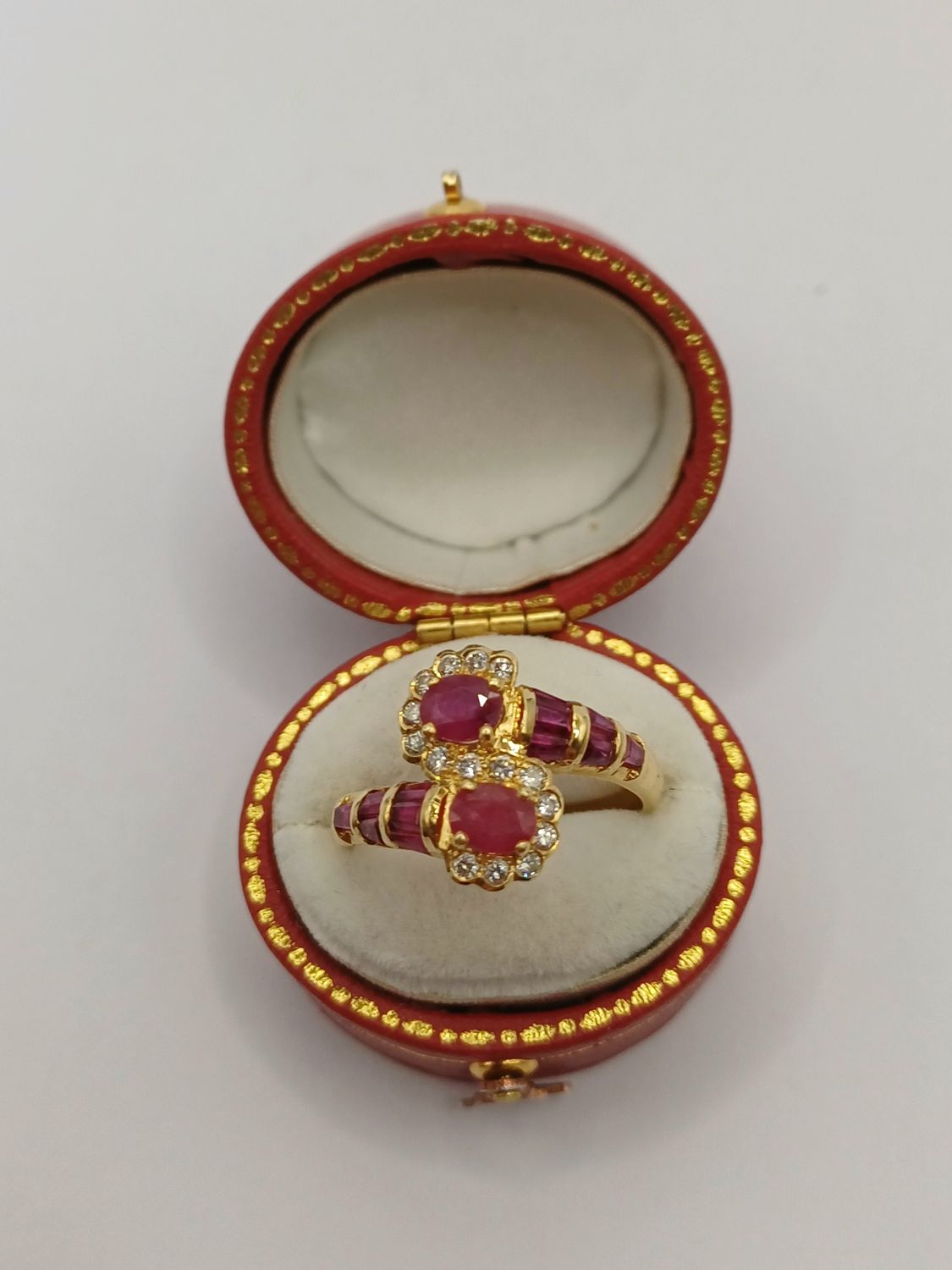18CT Yellow Gold Ruby and Diamond Crossover Ring (Pre Loved)