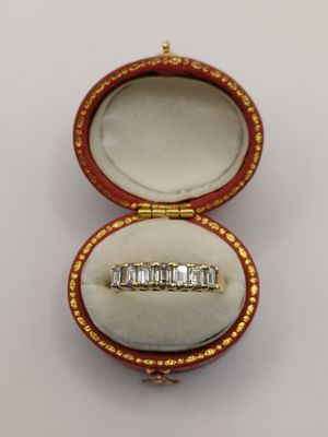 18 CT Yellow Gold Emerald Cut Diamond Half Eternity Ring (Pre Loved)