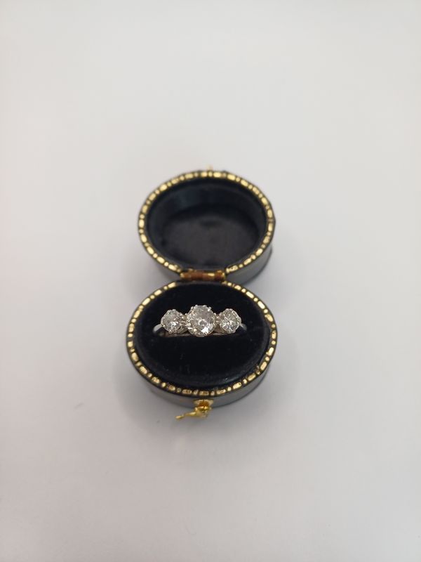 Vintage Platinum Diamond Trilogy Ring (Pre Owned)