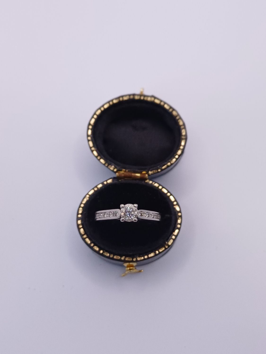Stunning Platinum Diamond Solitare with Diamond Set Shoulders Stunning Platinum Diamond Solitare with Diamond Set Shoulders