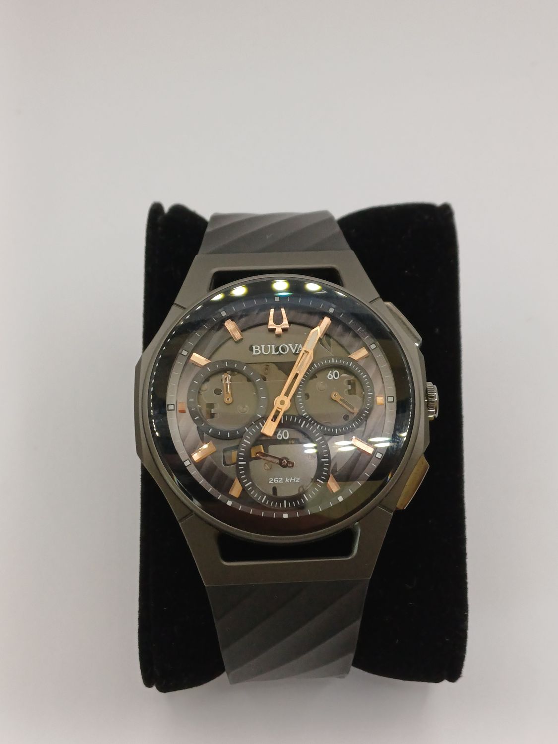 Bulova Curve  98A162 44mm Titanium Case, Rubber Band Wristwatch Men Watch Quartz