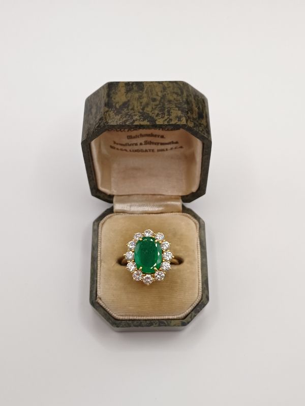 18CT Yellow Gold 2.5CT Emerald and Diamond Cluster Ring Cocktail Vintage (Pre Owned)