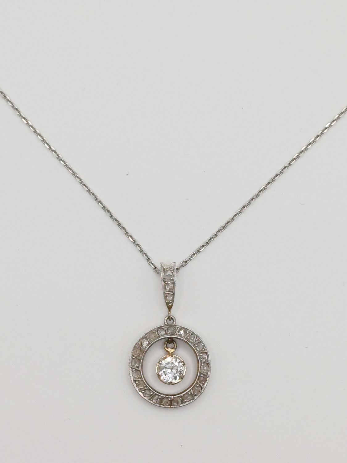 18CT Gold Platinum 1930s Art Deco Diamond Pendant Halo Necklace 0.50CT (Pre Owned) 18CT Gold Platinum 1930s Art Deco Diamond Pendant Halo Necklace 0.50CT (Pre Owned)
