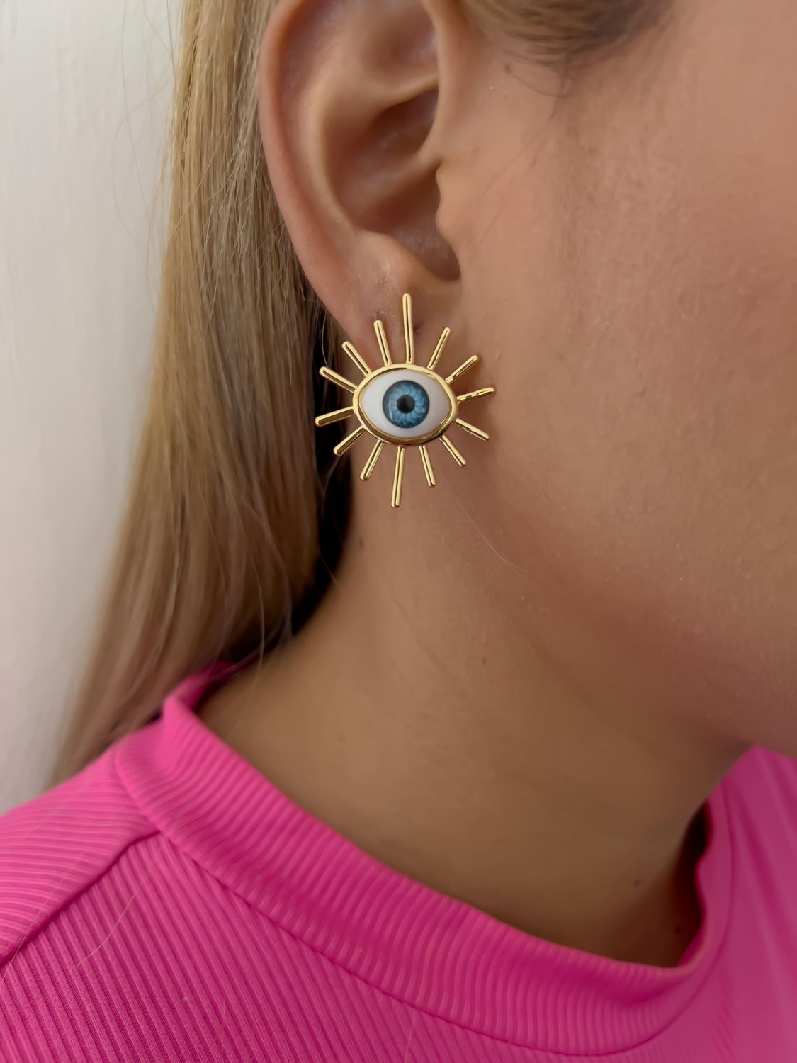 Arete ojo con pestañas 