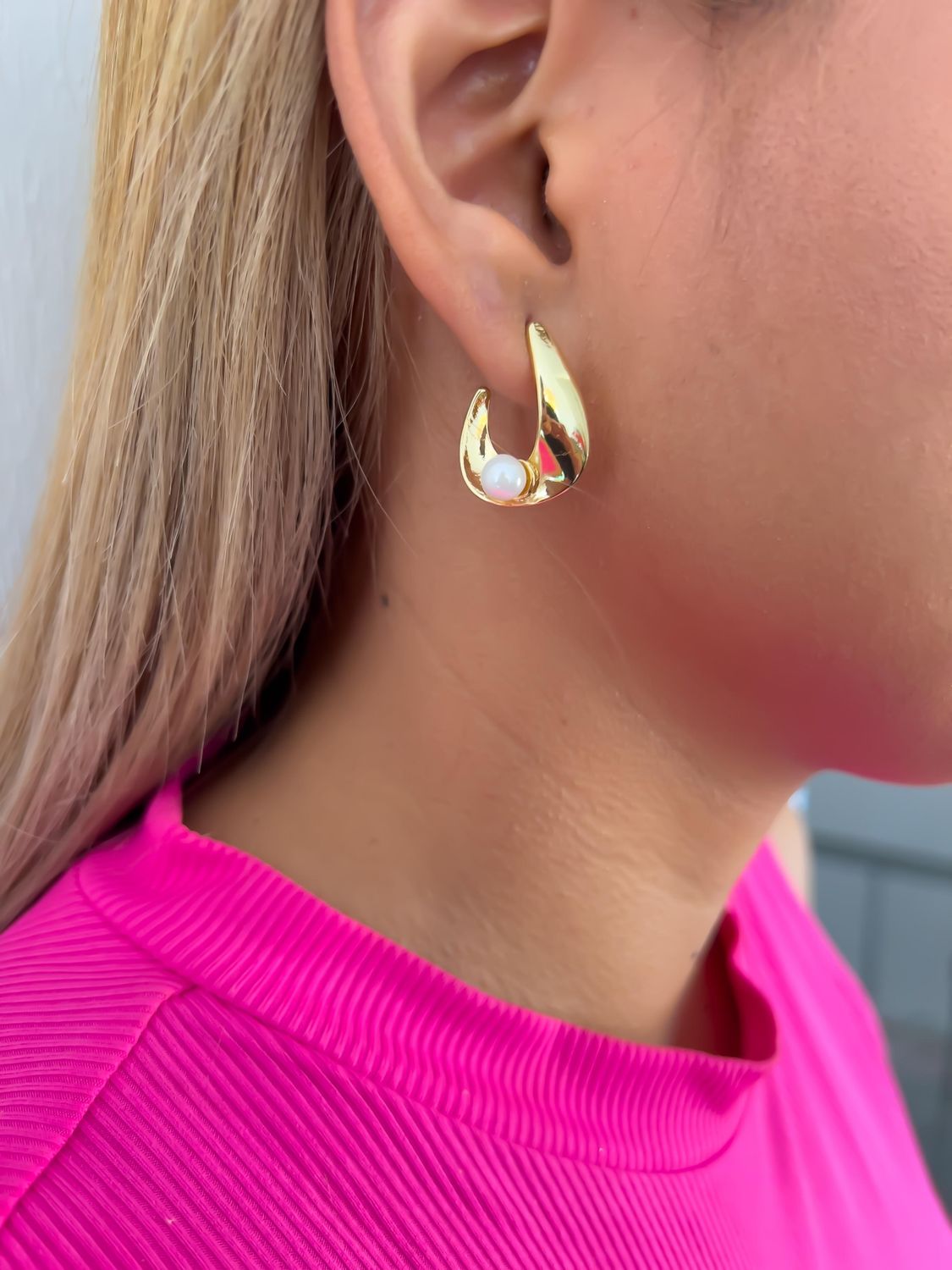 Aretes ovalo con perlita 