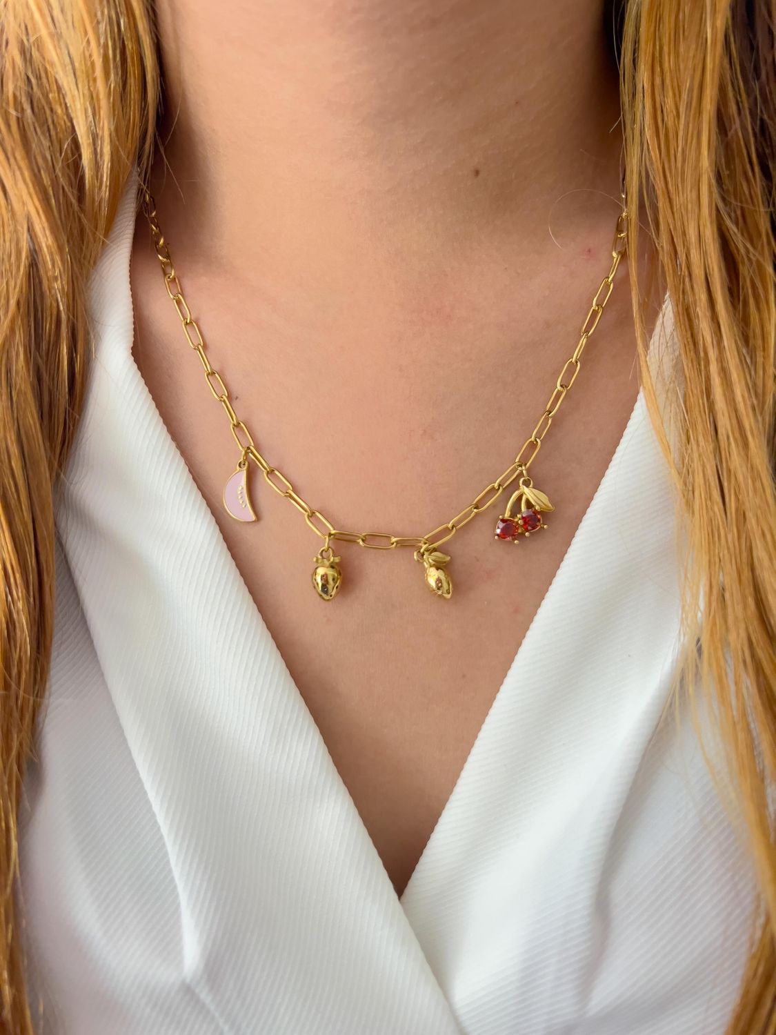 Collar frutitas colgantes 