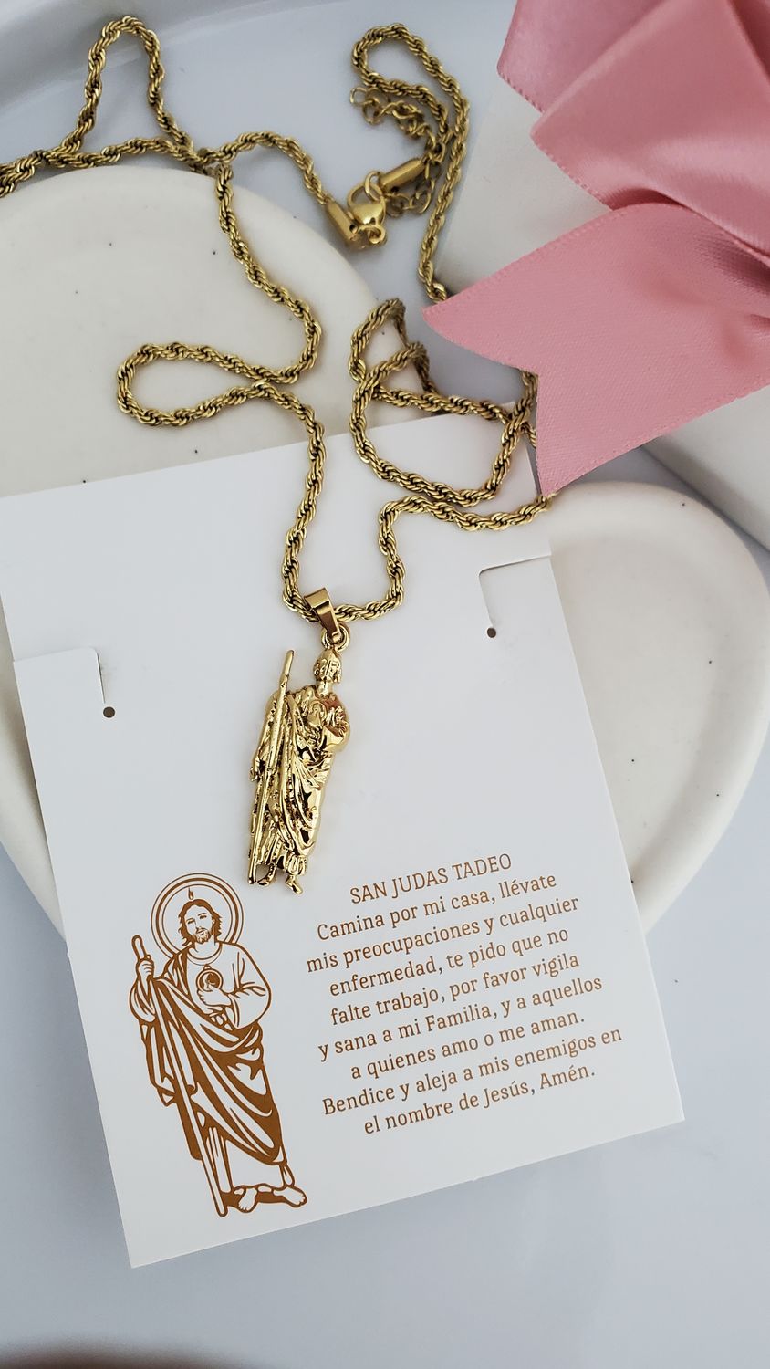 Tarjeta con cadena torsal / dije San Judas Tadeo/ acero dorado 