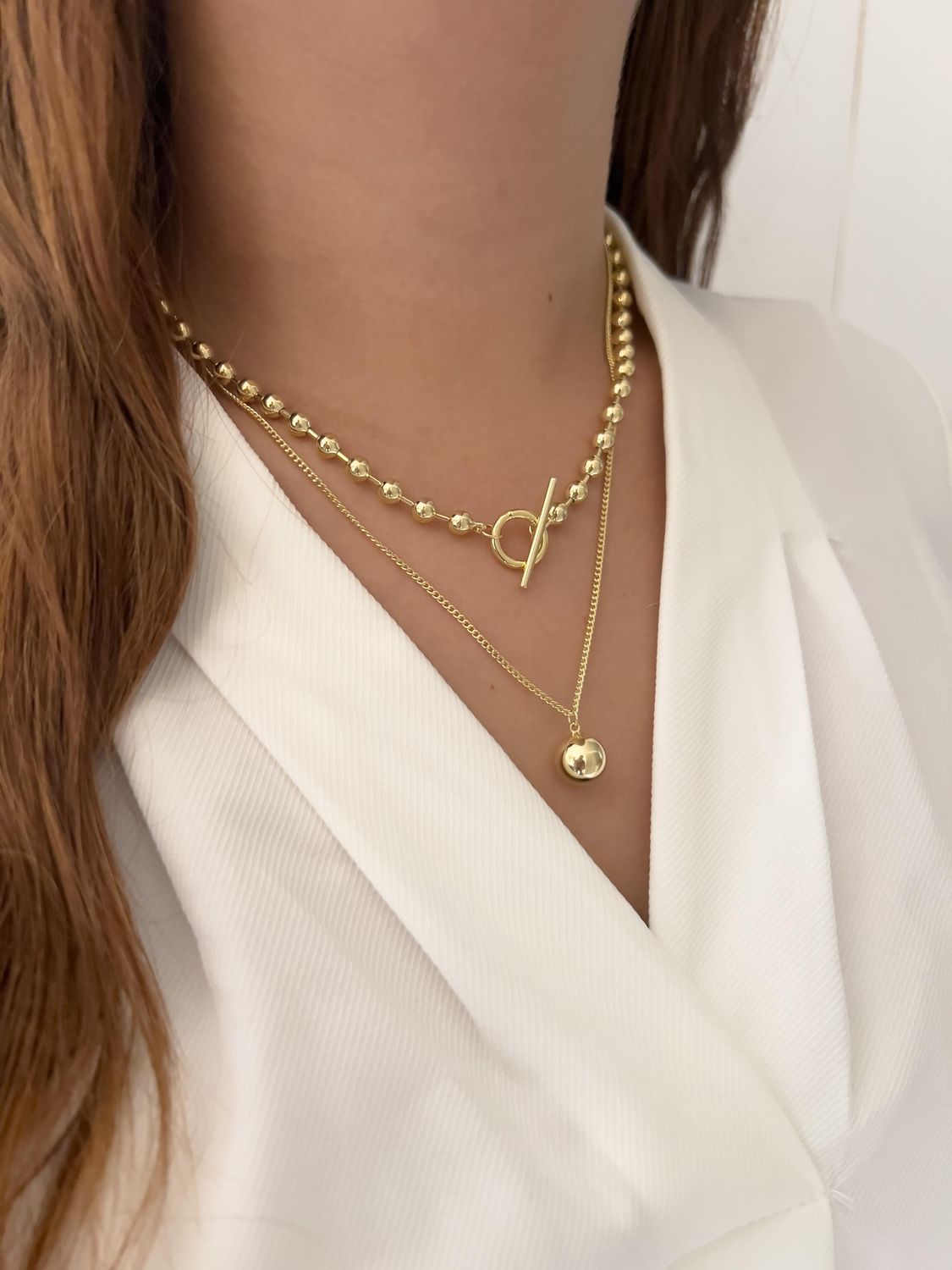 Collar doble / broche T y bolita / oro laminado 
