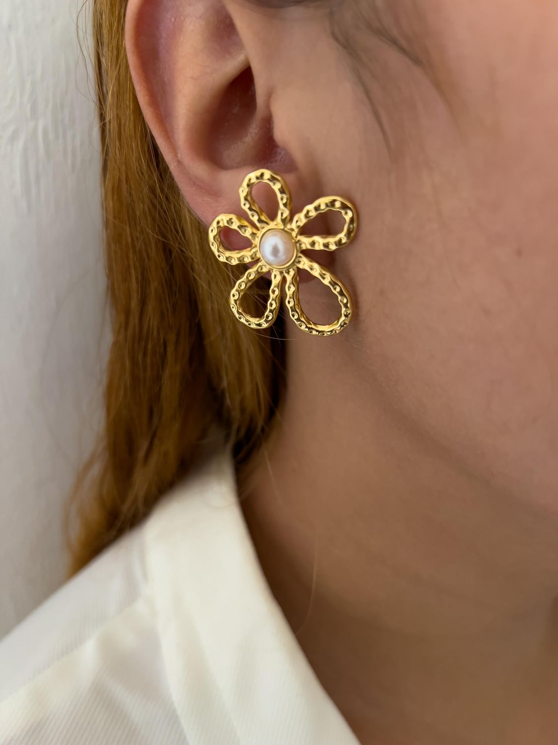 Aretes de flor con perla / acero inoxidable 