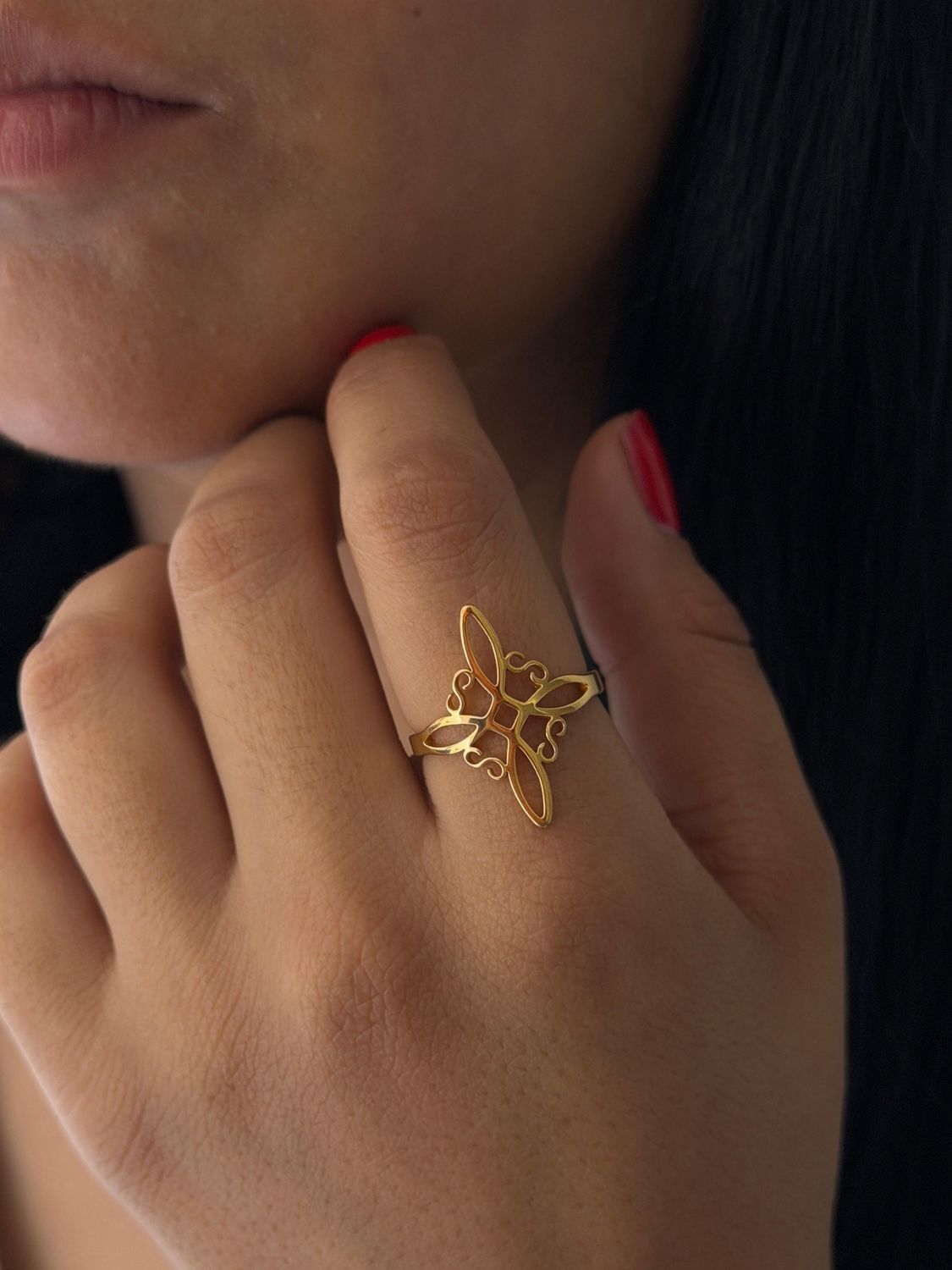 Anillo nudo de bruja , acero dorado 